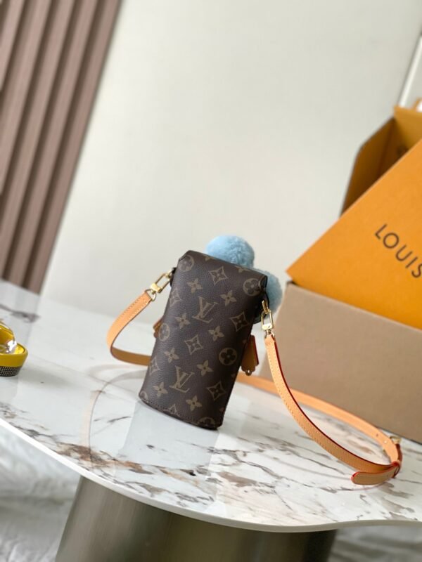 LV VIVIENNE 手机包