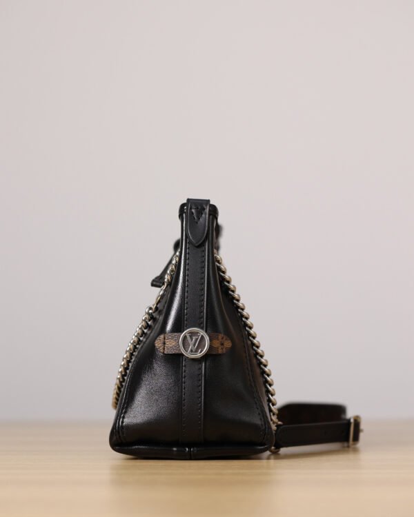 13430514333016595 M12888当季新款 CARRYALL BB 手袋