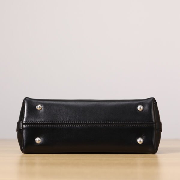 13430514335931649 M12888当季新款 CARRYALL BB 手袋