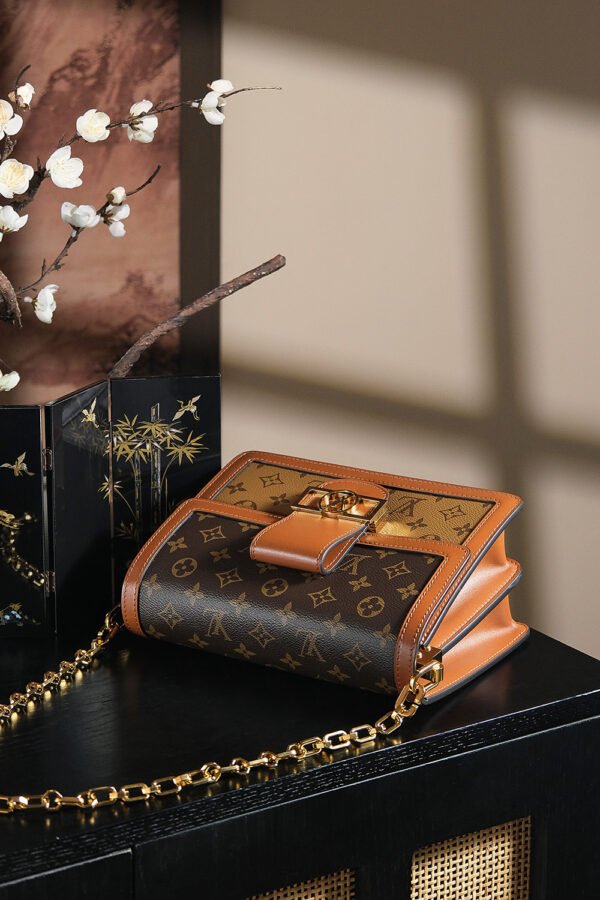 𝐃𝐀𝐔𝐏𝐇𝐈𝐍𝐄 芯片菱形跳动码新版系列 #M𝟒𝟓𝟗𝟓𝟖