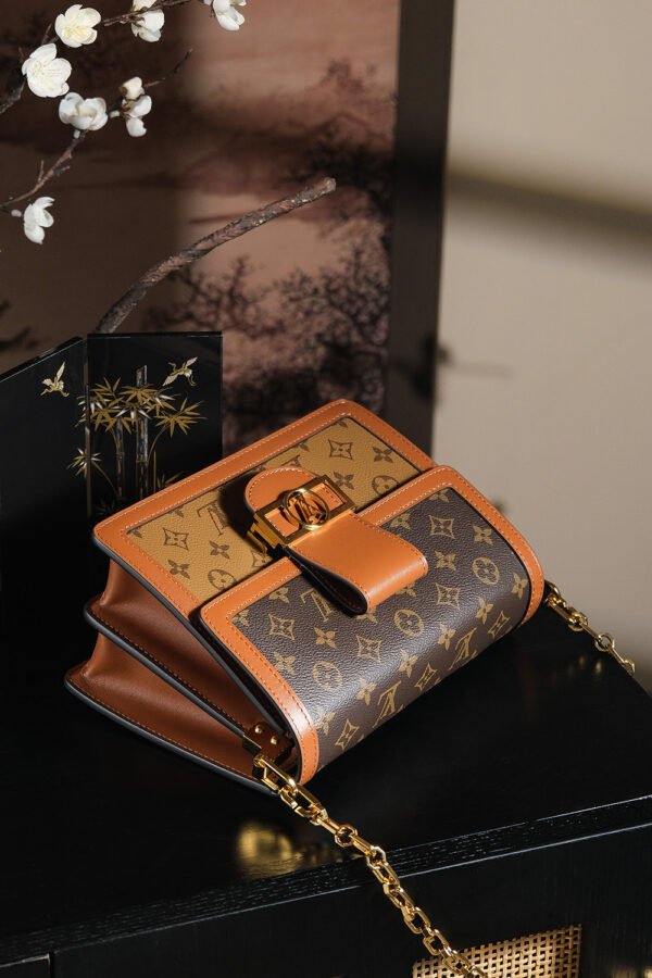 𝐃𝐀𝐔𝐏𝐇𝐈𝐍𝐄 芯片菱形跳动码新版系列 #M𝟒𝟓𝟗𝟓𝟖
