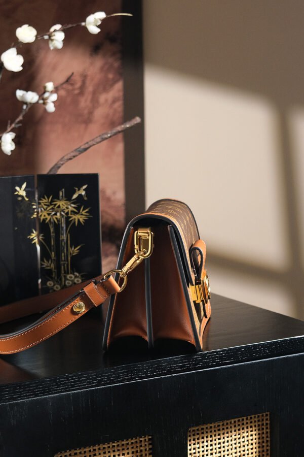 𝐌𝐈𝐍𝐈 𝐃𝐀𝐔𝐏𝐇𝐈𝐍𝐄 芯片菱形跳动码新版系列 #M𝟒𝟓𝟗𝟓𝟗