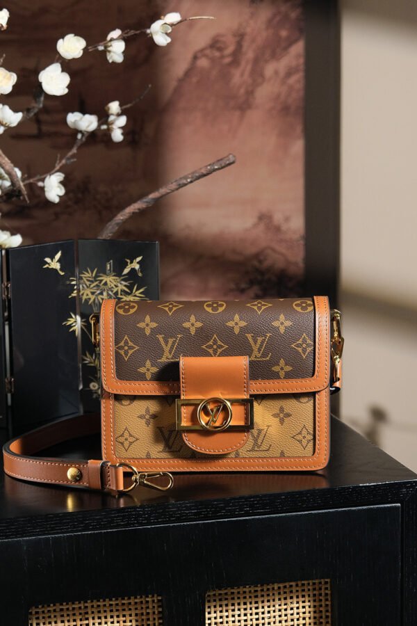 𝐌𝐈𝐍𝐈 𝐃𝐀𝐔𝐏𝐇𝐈𝐍𝐄 芯片菱形跳动码新版系列 #M𝟒𝟓𝟗𝟓𝟗
