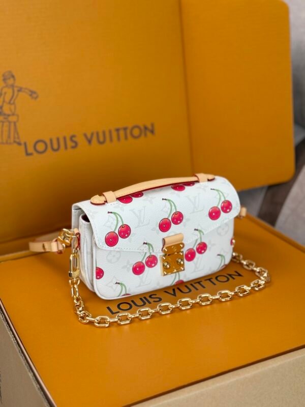 M14231  Pochette Métis East West 手袋