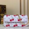 【LV x TM WALLET ON CHAIN IVY 手袋】M14239 白色/樱桃