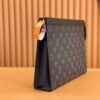 M61692 POCHETTE VOYAGE 中号手袋