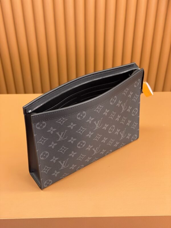 M61692 POCHETTE VOYAGE 中号手袋