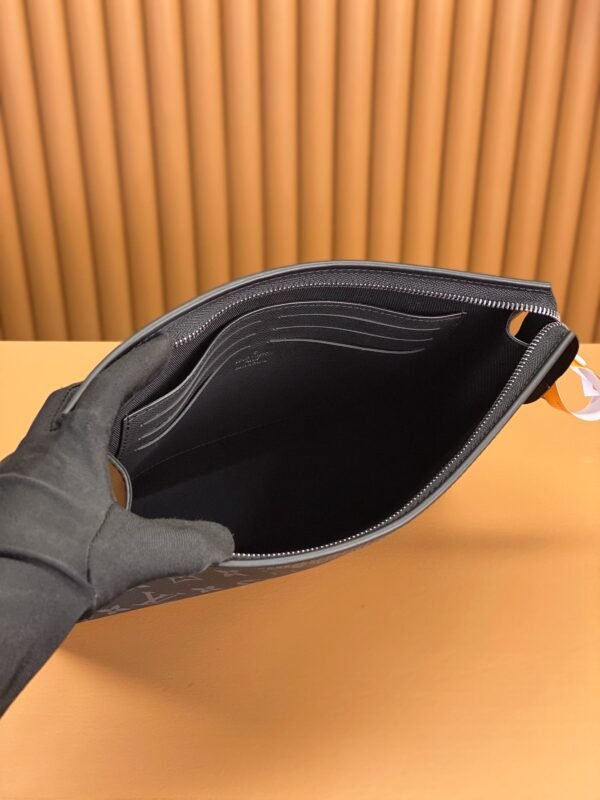 M61692 POCHETTE VOYAGE 中号手袋