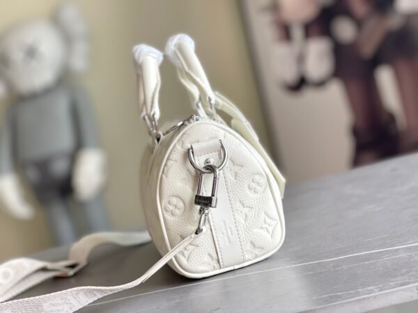 M23163  Keepall Bandoulière 25 手袋