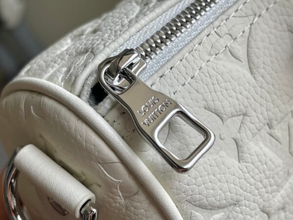 M23163  Keepall Bandoulière 25 手袋