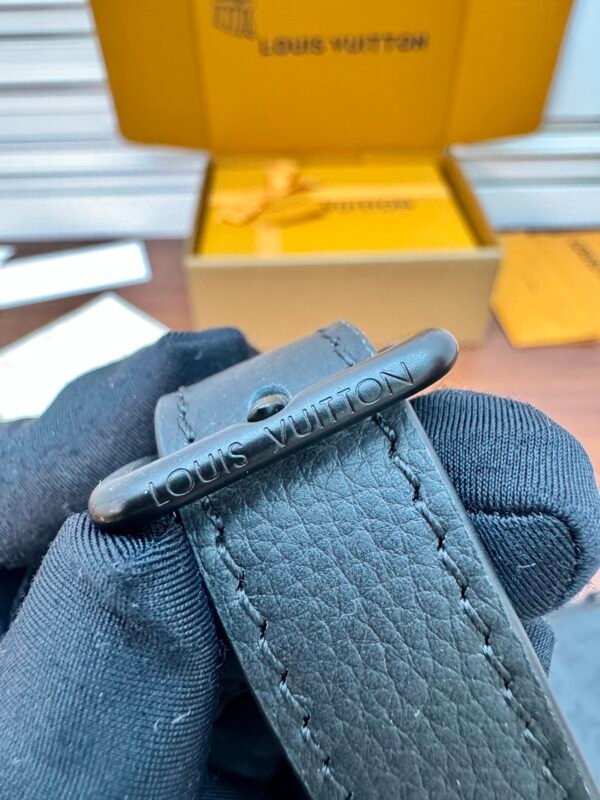 M12636 Pulse Wearable Wallet邮差包