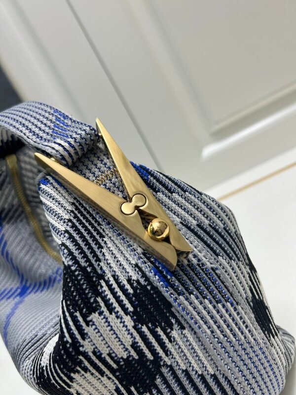 Burberry Mini Peg系列 格纹手提饭盒包