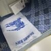 Burberry Mini Peg系列 格纹手提饭盒包