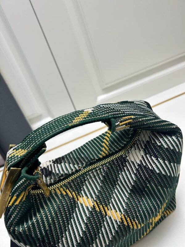 Burberry Mini Peg系列 格纹手提饭盒包