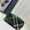 Burberry Mini Peg系列 格纹手提饭盒包