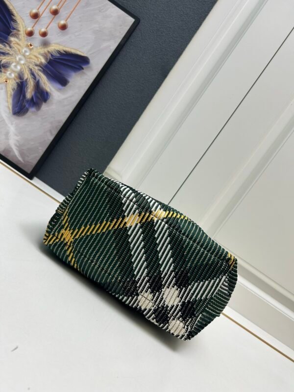 Burberry Mini Peg系列 格纹手提饭盒包