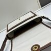Burberry 經典格纹元素的翻盖斜挎小方包