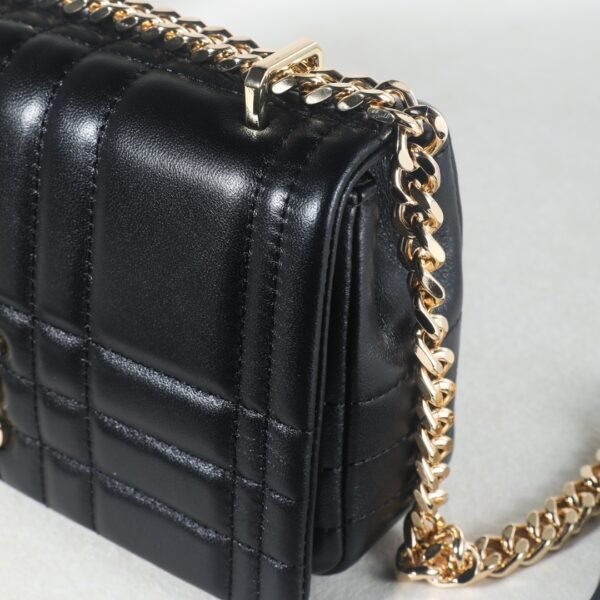 （Burberry）Lola 绗缝链条包（萝纳包）