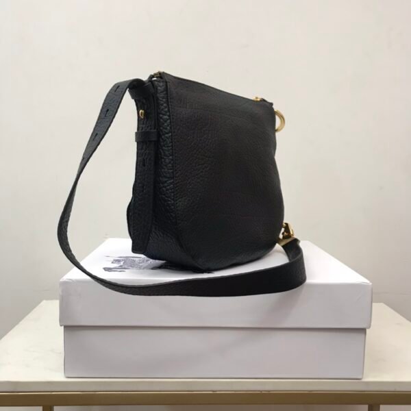 （Burberry）Knight骑士包