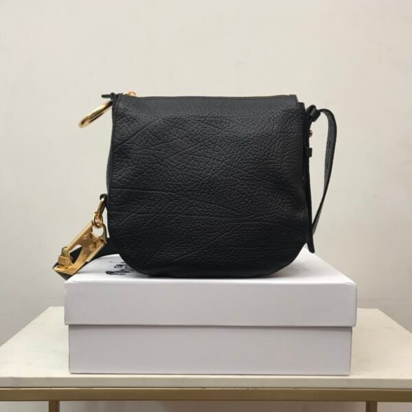 （Burberry）Knight骑士包