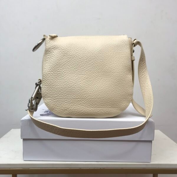 （Burberry）Knight骑士包