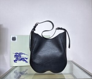 （Burberry）Chess 學院風肩背包