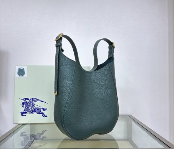 （Burberry）Chess 學院風肩背包