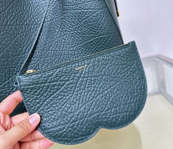 （Burberry）Chess 學院風肩背包