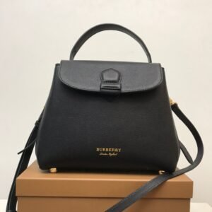 （Burberry）复古风黑色皮质手提斜挎小包