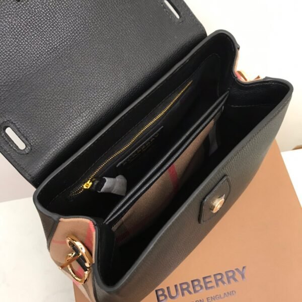 （Burberry）复古风黑色皮质手提斜挎小包