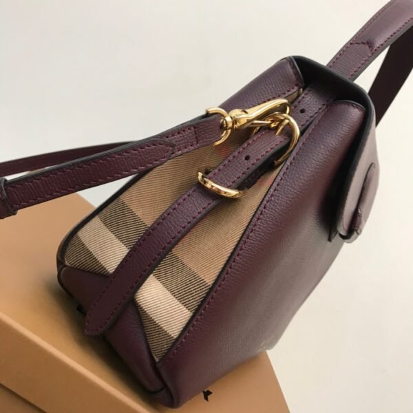 （Burberry）复古风黑色皮质手提斜挎小包