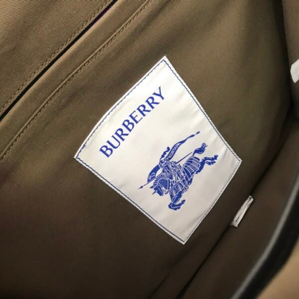 （Burberry）工装风竖款邮差托特包