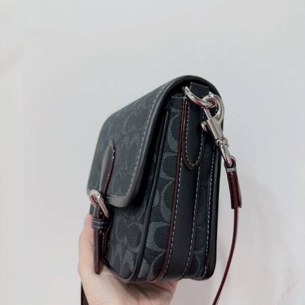 Coach CE517FRANKIE 18号斜挎包
