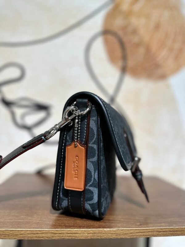 Coach CE517FRANKIE 18号斜挎包