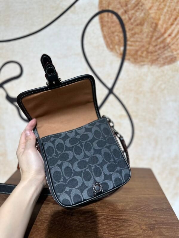 Coach CE517FRANKIE 18号斜挎包