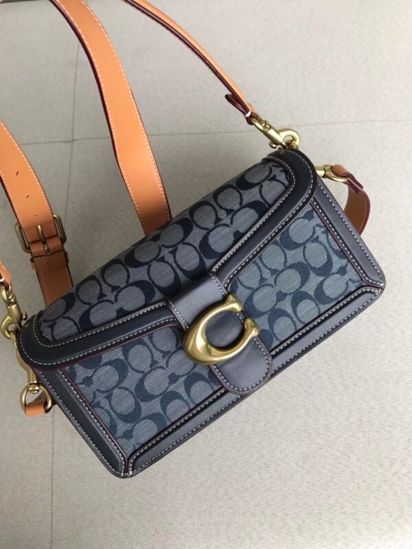 Coach 3700 腋下法棍包