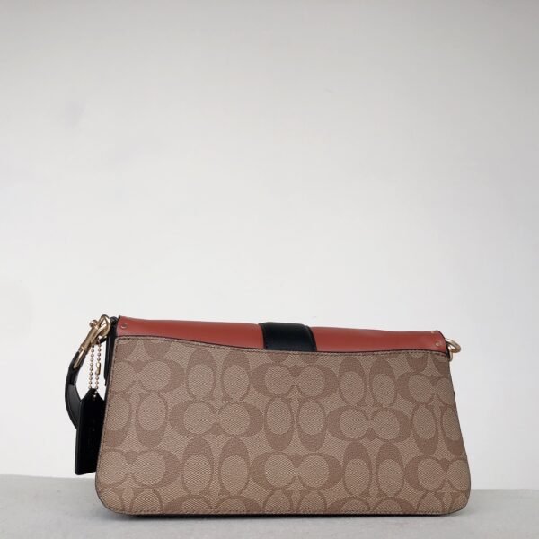 Coach 5605 Georgie 系列 复古铆钉老花腋下包