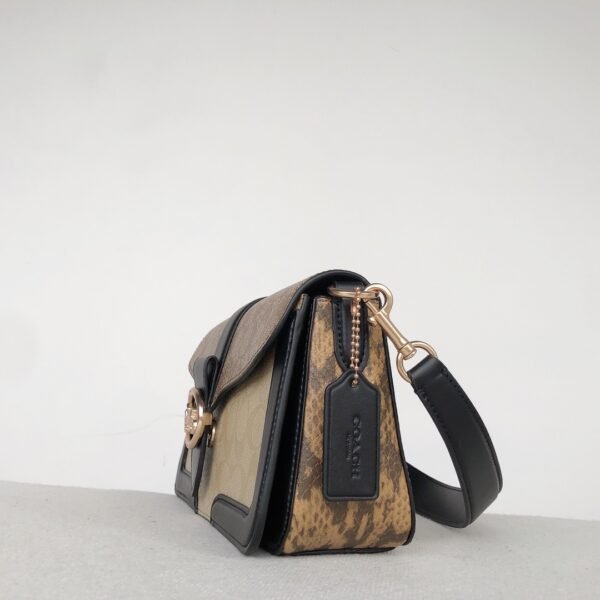 Coach 5509 Georgie 系列 经典老花logoz腋下包