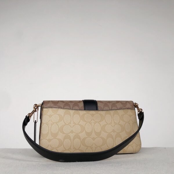 Coach 5509 Georgie 系列 经典老花logoz腋下包