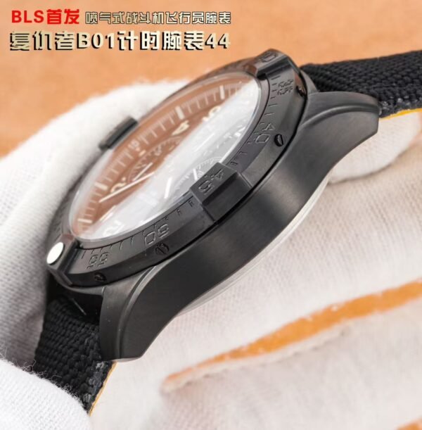 百年灵复仇者SB01474A1C1X1系列新款强势来袭！